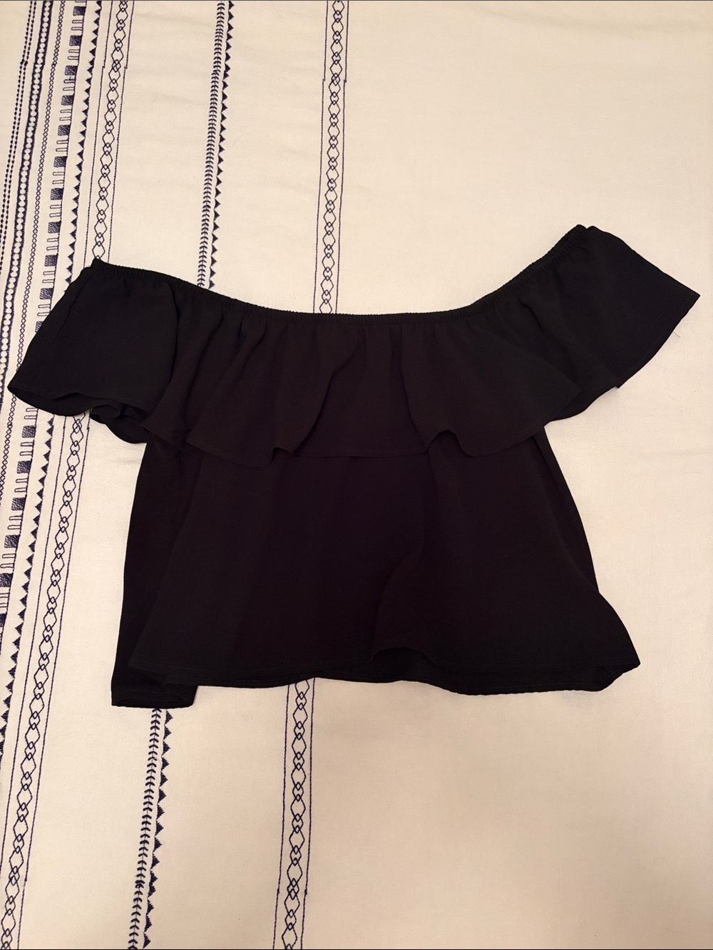 Design Lab Lord & Taylor Black Off-Shoulder Ruffle Crop Top